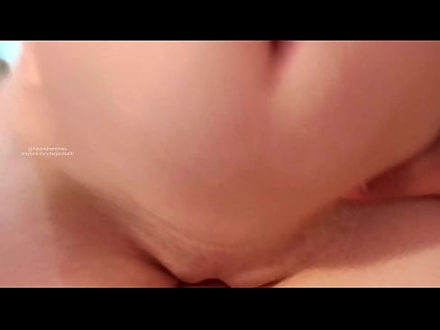 ❤️ 睡在姐姐的房间里,就这样被吵醒了 Fucking video️❤