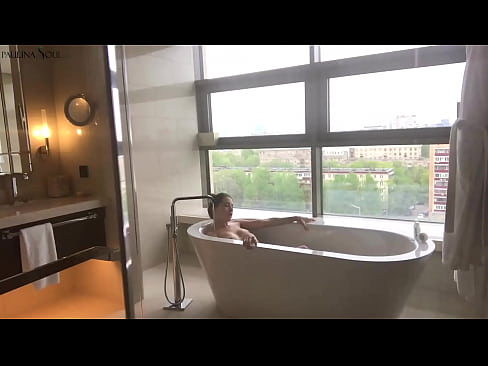 ❤️ 巨大的宝贝 激情地在浴室里撸起了她的阴部 Fucking video️❤